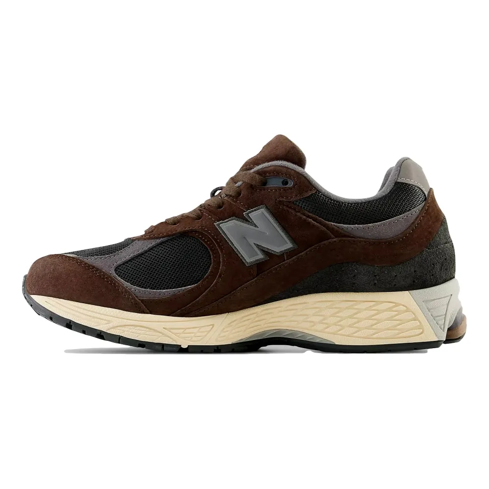 NEW BALANCE 2002R-BROWN